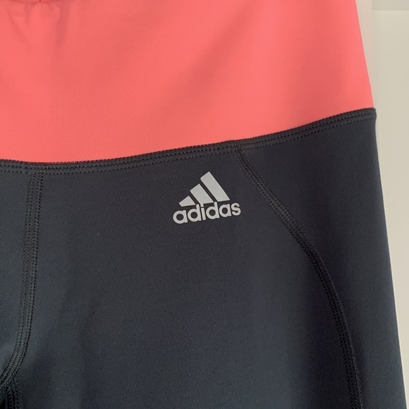 {Adidas} - Picture 2 of 3